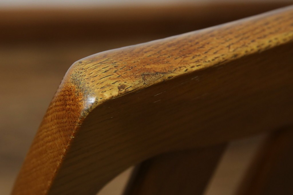 中古　マルニ木工(MARUNI)　楢(ナラ)材　本革(レザー)　北欧スタイルの美しい曲線が際立つダイニングチェア2脚セット　(R-083258)