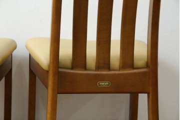 中古　マルニ木工(MARUNI)　楢(ナラ)材　本革(レザー)　北欧スタイルの美しい曲線が際立つダイニングチェア2脚セット　(R-083258)