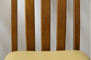 中古　マルニ木工(MARUNI)　楢(ナラ)材　本革(レザー)　北欧スタイルの美しい曲線が際立つダイニングチェア2脚セット　(R-083258)