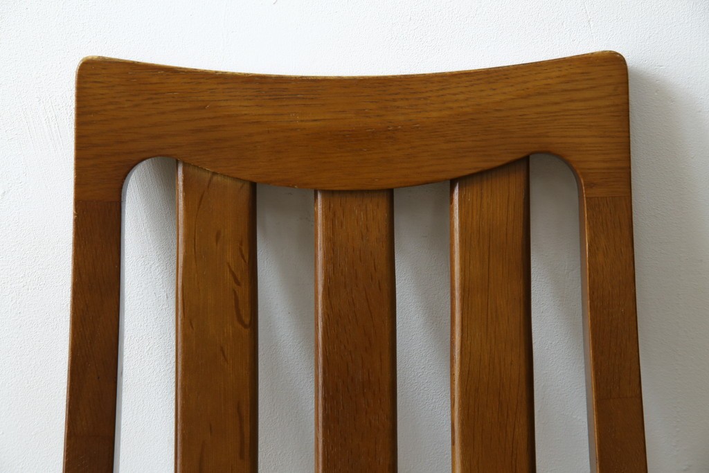 中古　マルニ木工(MARUNI)　楢(ナラ)材　本革(レザー)　北欧スタイルの美しい曲線が際立つダイニングチェア2脚セット　(R-083258)