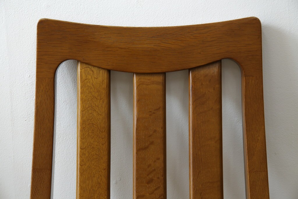 中古　マルニ木工(MARUNI)　楢(ナラ)材　本革(レザー)　北欧スタイルの美しい曲線が際立つダイニングチェア2脚セット　(R-083258)