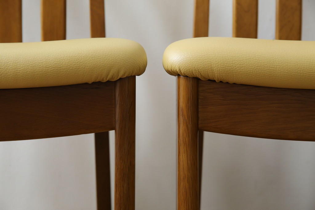 中古　マルニ木工(MARUNI)　楢(ナラ)材　本革(レザー)　北欧スタイルの美しい曲線が際立つダイニングチェア2脚セット　(R-083258)