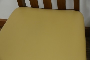 中古　マルニ木工(MARUNI)　楢(ナラ)材　本革(レザー)　北欧スタイルの美しい曲線が際立つダイニングチェア2脚セット　(R-083258)