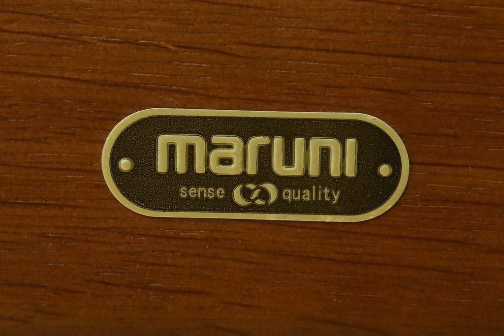 中古　マルニ木工(MARUNI)　楢(ナラ)材　本革(レザー)　北欧スタイルの美しい曲線が際立つダイニングチェア2脚セット　(R-083258)