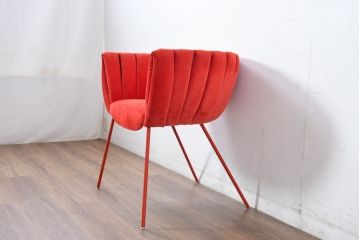 中古　美品　展示品　高級家具ブランド　Abita Style(アビタスタイル)　優雅なレッドカラーとミッドセンチュリーデザインが空間のアクセントになるラウンジチェア(アームチェア、椅子、イス)(定価約10万5千円)(R-083259)
