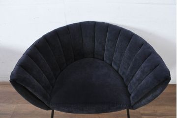 中古　美品　展示品　高級家具ブランド　Abita Style(アビタスタイル)　丸みのある背もたれと縦ステッチが特徴のモダンなラウンジチェア2脚セット(アームチェア、椅子、イス、ばら売り可能)(定価2脚で約21万円)(R-083260)