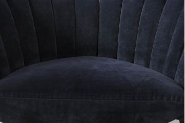 中古　美品　展示品　高級家具ブランド　Abita Style(アビタスタイル)　丸みのある背もたれと縦ステッチが特徴のモダンなラウンジチェア2脚セット(アームチェア、椅子、イス、ばら売り可能)(定価2脚で約21万円)(R-083260)