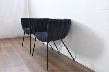 中古　美品　展示品　高級家具ブランド　Abita Style(アビタスタイル)　丸みのある背もたれと縦ステッチが特徴のモダンなラウンジチェア2脚セット(アームチェア、椅子、イス、ばら売り可能)(定価2脚で約21万円)(R-083260)