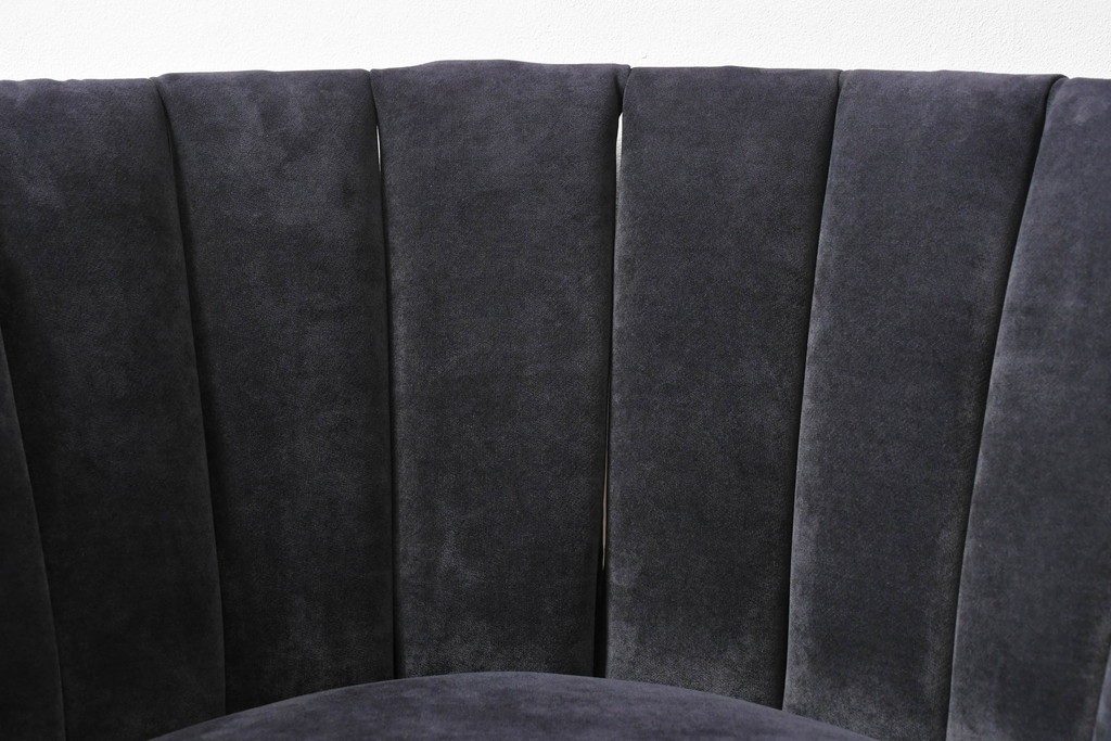 新古　未使用展示品　美品　展示品　高級家具ブランド　Abita Style(アビタスタイル)　丸みのある背もたれと縦ステッチが特徴のモダンなラウンジチェア2脚セット　定価2脚で約21万円　(R-083260)