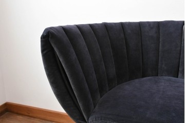 新古　未使用展示品　美品　展示品　高級家具ブランド　Abita Style(アビタスタイル)　丸みのある背もたれと縦ステッチが特徴のモダンなラウンジチェア2脚セット　定価2脚で約21万円　(R-083260)