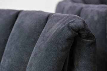 新古　未使用展示品　美品　展示品　高級家具ブランド　Abita Style(アビタスタイル)　丸みのある背もたれと縦ステッチが特徴のモダンなラウンジチェア2脚セット　定価2脚で約21万円　(R-083260)