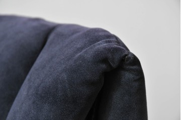 新古　未使用展示品　美品　展示品　高級家具ブランド　Abita Style(アビタスタイル)　丸みのある背もたれと縦ステッチが特徴のモダンなラウンジチェア2脚セット　定価2脚で約21万円　(R-083260)