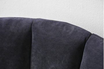 新古　未使用展示品　美品　展示品　高級家具ブランド　Abita Style(アビタスタイル)　丸みのある背もたれと縦ステッチが特徴のモダンなラウンジチェア2脚セット　定価2脚で約21万円　(R-083260)