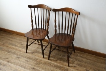 和製ビンテージ　飛騨家具　WINDS太平　たいへい(TAIHEI)　木の温もりを感じられるダイニングチェア2脚セット　(R-083261)