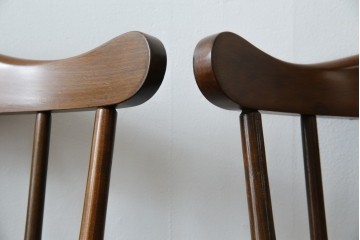 和製ビンテージ　飛騨家具　WINDS太平　たいへい(TAIHEI)　木の温もりを感じられるダイニングチェア2脚セット　(R-083261)