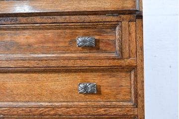 イギリスアンティーク　超美品　Lloyd’s Antiques(ロイズアンティークス)取り扱い　控えめな装飾が取り入れやすいオーク材ライディングビューロー(簿記机、ワークデスク、ビューローデスク、在宅用、在宅ワーク用、サイドチェスト、引き出し、英国)(R-083263)