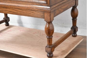 イギリスアンティーク　超美品　Lloyd’s Antiques(ロイズアンティークス)取り扱い　控えめな装飾が取り入れやすいオーク材ライディングビューロー(簿記机、ワークデスク、ビューローデスク、在宅用、在宅ワーク用、サイドチェスト、引き出し、英国)(R-083263)