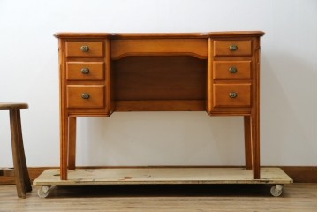 中古　横浜ダニエル(daniel)　Etranger(エトランジェ)　E-303　温かみのある色合いと上品な佇まいが魅力のレディースデスク　(R-083264)