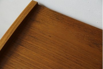 デンマークビンテージ　美品　チーク材　すらっとした脚が愛らしいスモールチェスト(サイドチェスト、引き出し、サイドボード、ヴィンテージ、北欧)(R-083265)