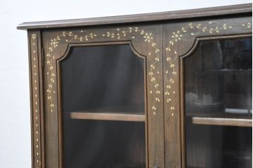 アジアンビンテージ　高級品!!　美しい唐草風象嵌装飾　ハンドクラフト　アジアンクラシカルな雰囲気が素敵なサイドボード(サイドキャビネット、リビングボード、収納棚、飾り棚、戸棚、ヴィンテージ)(R-083266)