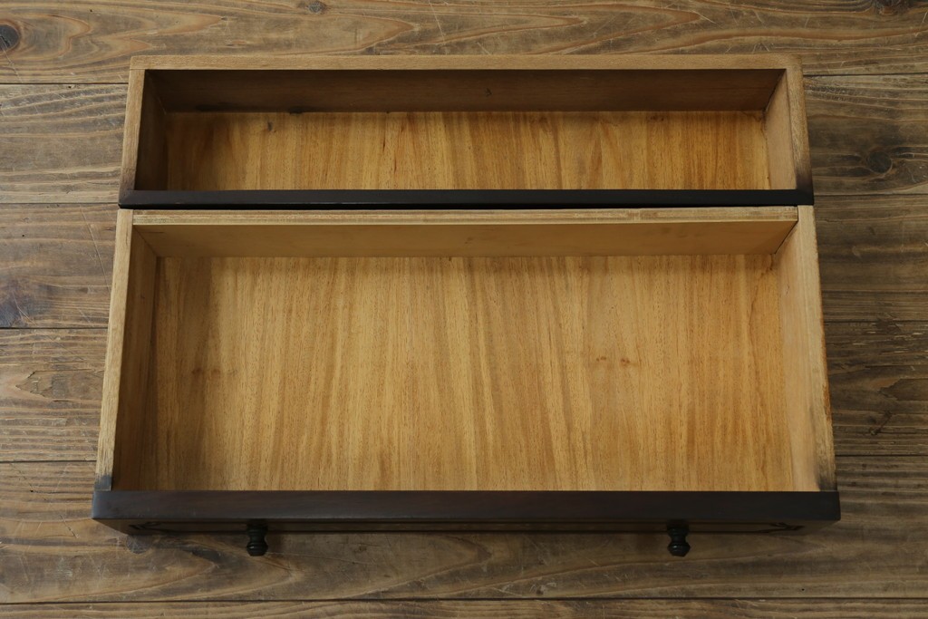 アジアンビンテージ　高級品!!　美しい唐草風象嵌装飾　ハンドクラフト　アジアンクラシカルな雰囲気が素敵な隠し引き出し付きサイドキャビネット　(R-083267)