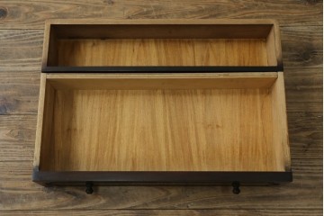 アジアンビンテージ　高級品!!　美しい唐草風象嵌装飾　ハンドクラフト　アジアンクラシカルな雰囲気が素敵な隠し引き出し付きサイドキャビネット　(R-083267)