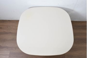 中古　リビングを格上げする洗練されたデザインのB&B Italiaパソス風ローテーブル(リビングテーブル、センターテーブル)(R-083269)