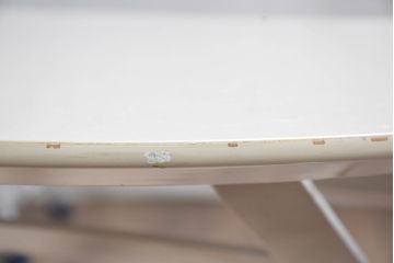 中古　リビングを格上げする洗練されたデザインのB&B Italiaパソス風ローテーブル(リビングテーブル、センターテーブル)(R-083269)
