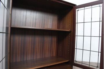 中古　美品　神戸元町欧風家具メープル不二屋製　マホガニー材の高級キャビネット(収納棚、戸棚、サイドキャビネット、飾り棚、本箱、ブックケース)(R-083272)