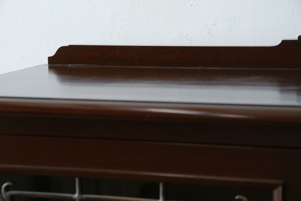 中古　美品　神戸元町欧風家具メープル不二屋製　マホガニー材の高級キャビネット(収納棚、戸棚、サイドキャビネット、飾り棚、本箱、ブックケース)(R-083272)