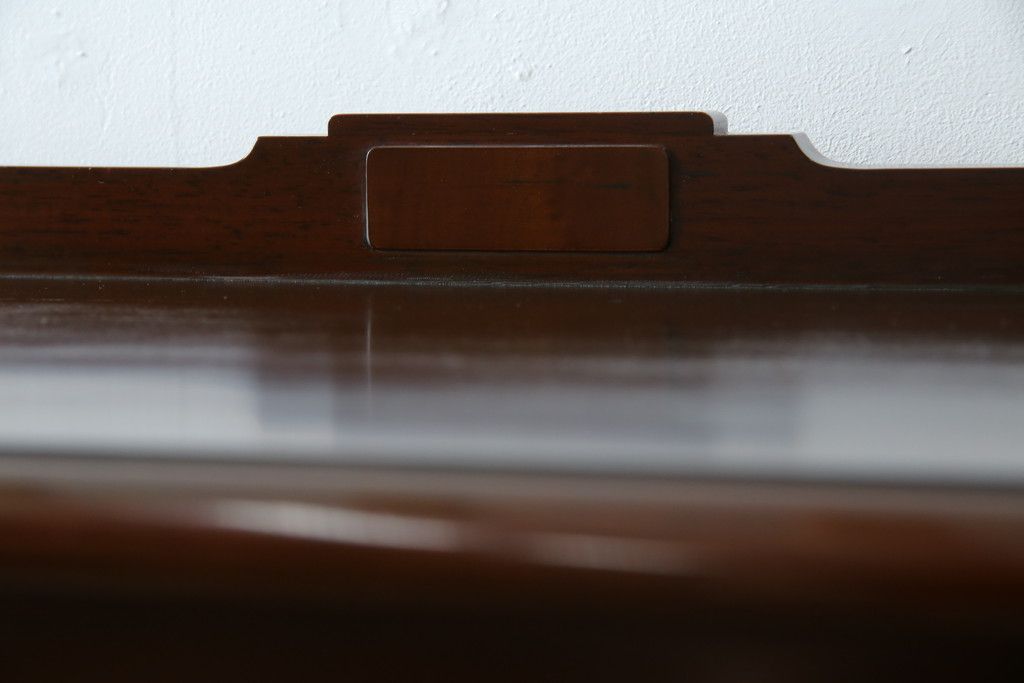 中古　美品　神戸元町欧風家具メープル不二屋製　マホガニー材の高級キャビネット(収納棚、戸棚、サイドキャビネット、飾り棚、本箱、ブックケース)(R-083272)