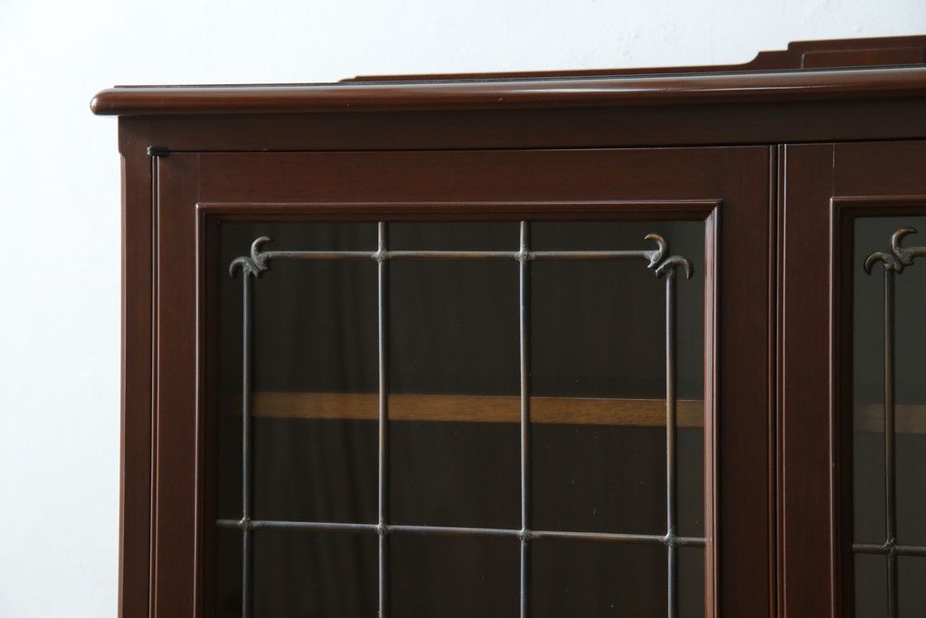 中古　美品　神戸元町欧風家具メープル不二屋製　マホガニー材の高級キャビネット(収納棚、戸棚、サイドキャビネット、飾り棚、本箱、ブックケース)(R-083272)