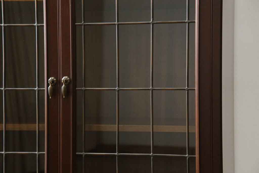 中古　美品　神戸元町欧風家具メープル不二屋製　マホガニー材の高級キャビネット(収納棚、戸棚、サイドキャビネット、飾り棚、本箱、ブックケース)(R-083272)