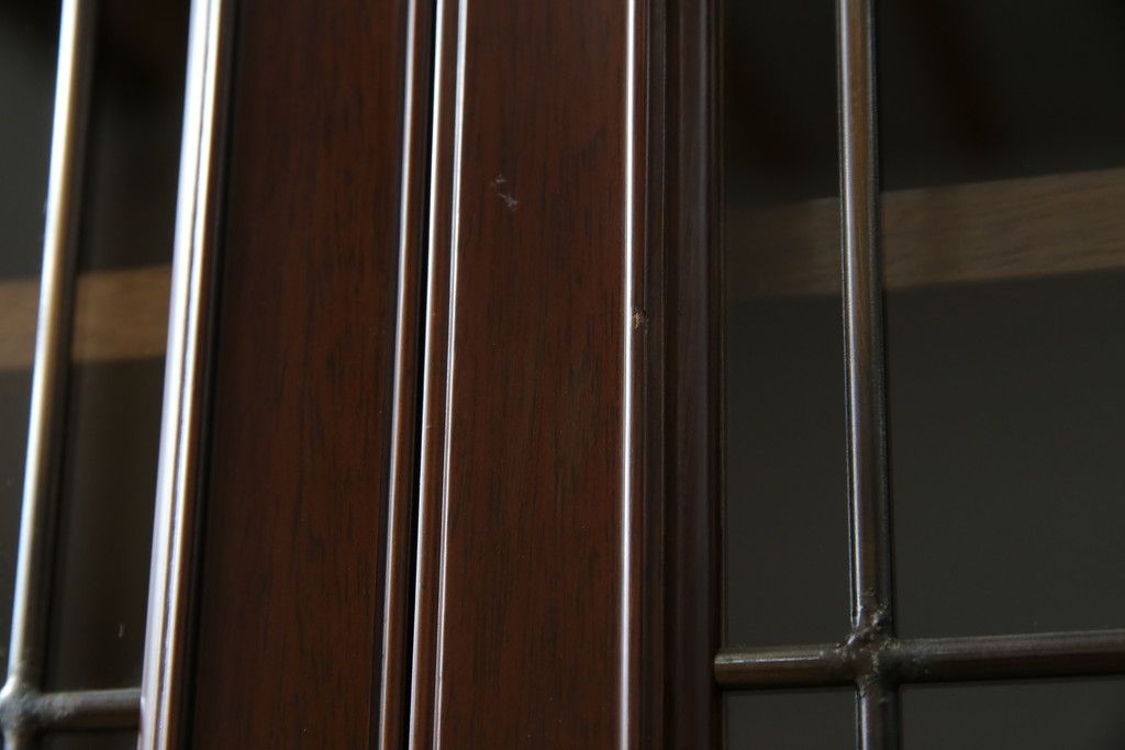 中古　美品　神戸元町欧風家具メープル不二屋製　マホガニー材の高級キャビネット(収納棚、戸棚、サイドキャビネット、飾り棚、本箱、ブックケース)(R-083272)
