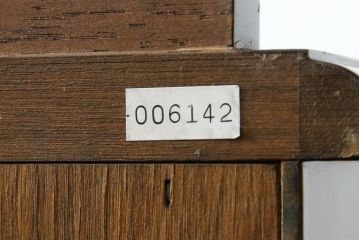 中古　美品　神戸元町欧風家具メープル不二屋製　マホガニー材の高級キャビネット(収納棚、戸棚、サイドキャビネット、飾り棚、本箱、ブックケース)(R-083272)