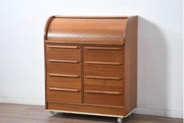 デンマークビンテージ　希少モデル　家具ブランド　DENKA(デンカ)　チーク材　シリンダートップ　引き出し天板付き　洗練されたデザインで空間を美しく整えるライティングビューロー(机、デスク、在宅用、在宅ワーク用、ワークデスク、引き出し、ヴィンテージ)(R-083273)