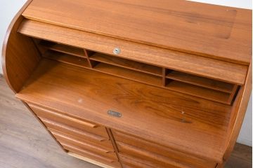 デンマークビンテージ　希少モデル　家具ブランド　DENKA(デンカ)　チーク材　シリンダートップ　引き出し天板付き　洗練されたデザインで空間を美しく整えるライティングビューロー(机、デスク、在宅用、在宅ワーク用、ワークデスク、引き出し、ヴィンテージ)(R-083273)