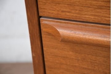 デンマークビンテージ　希少モデル　家具ブランド　DENKA(デンカ)　チーク材　シリンダートップ　引き出し天板付き　洗練されたデザインで空間を美しく整えるライティングビューロー(机、デスク、在宅用、在宅ワーク用、ワークデスク、引き出し、ヴィンテージ)(R-083273)