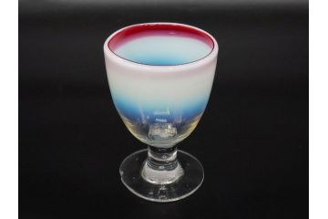 当時物　大正〜昭和初期　棗型(なつめ形)　赤縁　緑縁　乳白ぼかし　空間のアクセントになる氷コップ3点セット(ベル型?、吹きガラス、硝子、グラス、和ガラス)(R-083278)