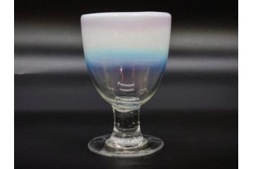 当時物　大正〜昭和初期　棗型(なつめ形)　赤縁　緑縁　乳白ぼかし　空間のアクセントになる氷コップ3点セット(ベル型?、吹きガラス、硝子、グラス、和ガラス)(R-083278)