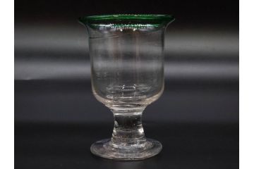 当時物　大正〜昭和初期　棗型(なつめ形)　赤縁　緑縁　乳白ぼかし　空間のアクセントになる氷コップ3点セット(ベル型?、吹きガラス、硝子、グラス、和ガラス)(R-083278)