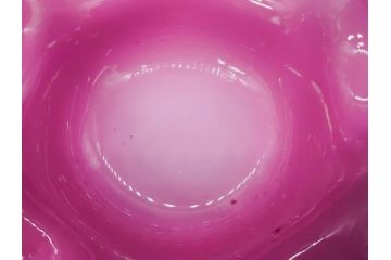 当時物　大正期　乳白地　フリル　輪花　被せガラス　赤に青色被せ　空間に華やかさと洗練された美しさをもたらすコンポート(氷コップ、桃色、水色、フルーツボウル、果物入れ、デザートディッシュ、タッツア、硝子、和ガラス)(R-083279)