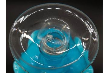 当時物　大正期　乳白地　フリル　輪花　被せガラス　赤に青色被せ　空間に華やかさと洗練された美しさをもたらすコンポート(氷コップ、桃色、水色、フルーツボウル、果物入れ、デザートディッシュ、タッツア、硝子、和ガラス)(R-083279)