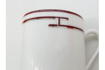 フランス　HERMES(エルメス)　リズム　洗練されたデザインが魅力のコーヒーカップ&ソーサー2客セット(C&S、金彩、碗皿、洋食器、共箱付)(R-083283)