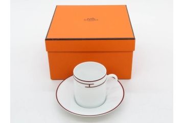 フランス　HERMES(エルメス)　リズム　洗練されたデザインが魅力のコーヒーカップ&ソーサー2客セット(C&S、金彩、碗皿、洋食器、共箱付)(R-083283)