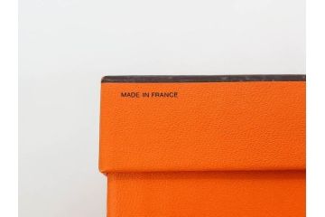 フランス　HERMES(エルメス)　リズム　洗練されたデザインが魅力のコーヒーカップ&ソーサー2客セット(C&S、金彩、碗皿、洋食器、共箱付)(R-083283)