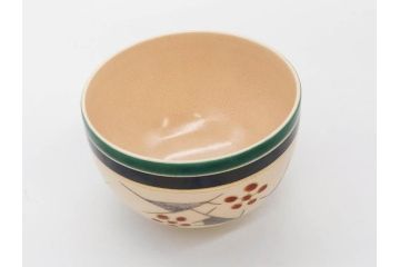 十六代 永楽善五郎　色絵　早春　茶道具　約12cm　4寸　静謐な美しさを感じさせる茶碗(梅、金彩、抹茶碗、茶器、茶陶、裏印、和食器、共箱付、四寸)(R-083284)