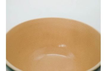 十六代 永楽善五郎　色絵　早春　茶道具　約12cm　4寸　静謐な美しさを感じさせる茶碗(梅、金彩、抹茶碗、茶器、茶陶、裏印、和食器、共箱付、四寸)(R-083284)