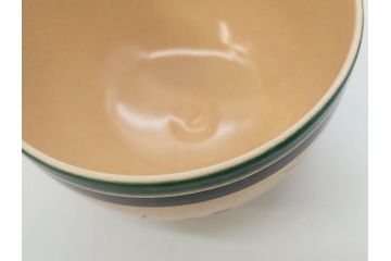十六代 永楽善五郎　色絵　早春　茶道具　約12cm　4寸　静謐な美しさを感じさせる茶碗(梅、金彩、抹茶碗、茶器、茶陶、裏印、和食器、共箱付、四寸)(R-083284)