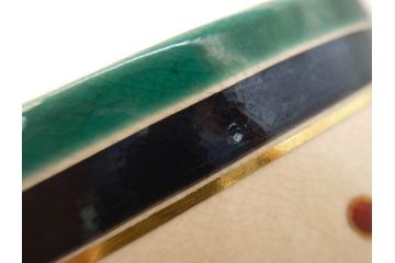 十六代 永楽善五郎　色絵　早春　茶道具　約12cm　4寸　静謐な美しさを感じさせる茶碗(梅、金彩、抹茶碗、茶器、茶陶、裏印、和食器、共箱付、四寸)(R-083284)